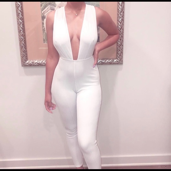 White jumpsuit - Picture 1 of 1